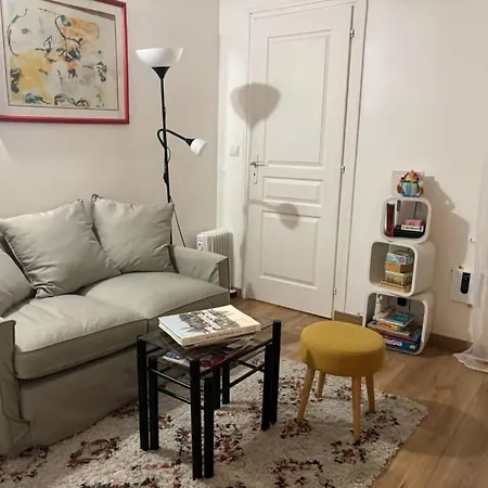 A In Heart Of Montmart Sacre Coeur Apartment